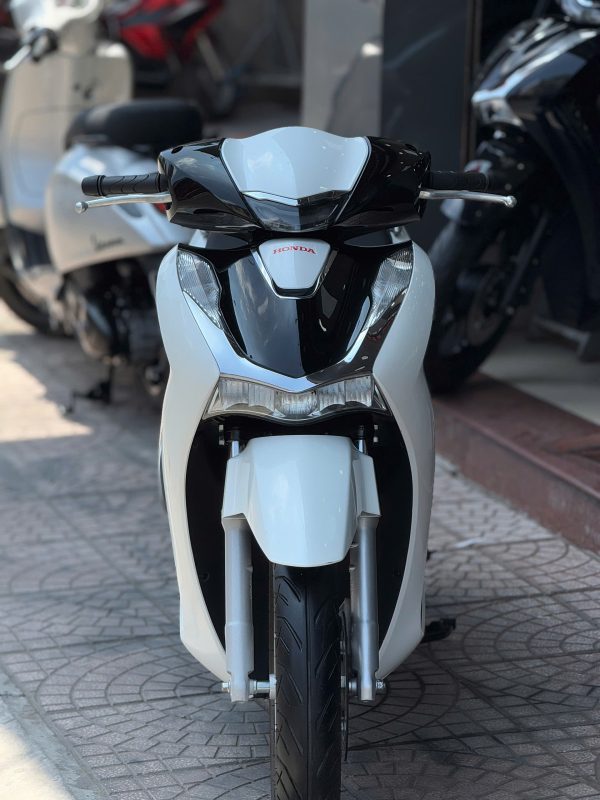 z6607008804423 8efea97f7c80acd67e69679a21430f3f 1