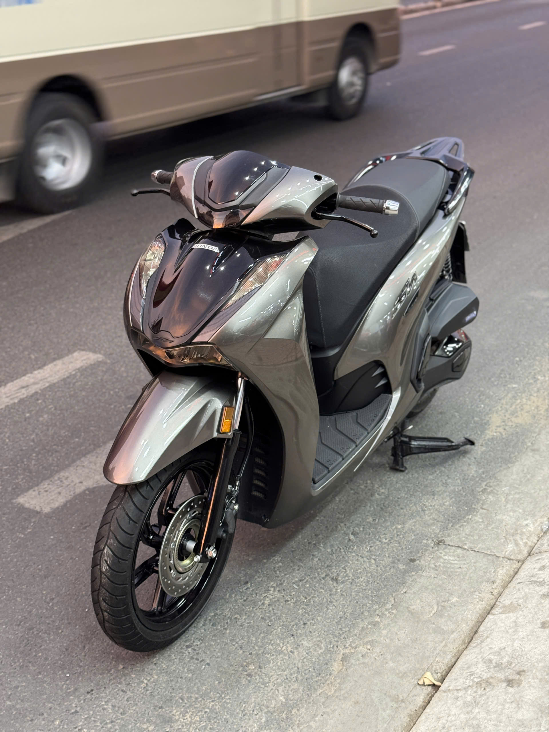 z6630211228856 efe219b21c671421d9f507bf622e44bd