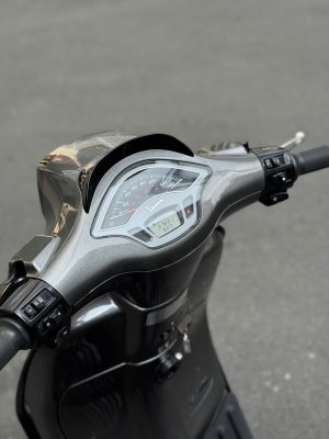 VESPA SPRINT XÁM TITAN 2023 4 z7445165998123 45fafc4f3292c5f3592c27c1eb7e3bfc