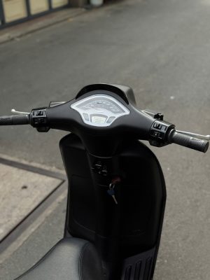 VESPA SPRINT 2020 ĐEN NHÁM 3 z7500613616812 c5cca875f88626b29c41fc343617a2f8