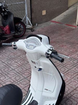 VESPA SPRINT 2025 TRẮNG CROM 5 z8096739181136 da931ec43f9a7b606a518d16ae8e0234