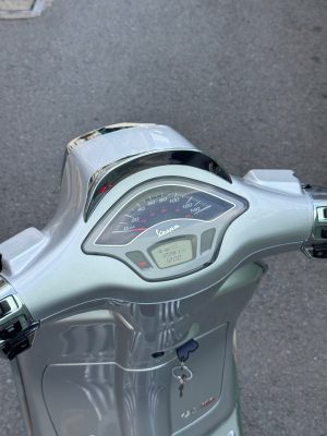 VESPA SPRINT BẠC POSRCHE 2020 3 z8111525521827 1a33bfd223fafb279cc01962a1e78b7d